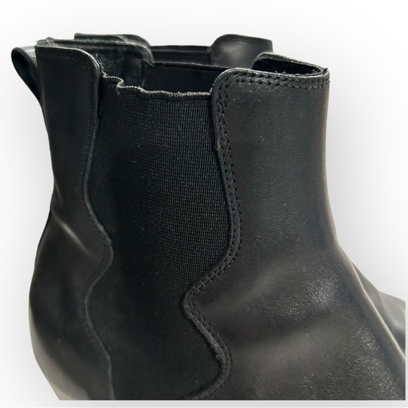 Italian Black Leather Chelsea Cowboy Ankle Boot - Picture 9 of 15